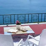Casa Rosa Sea & 3*