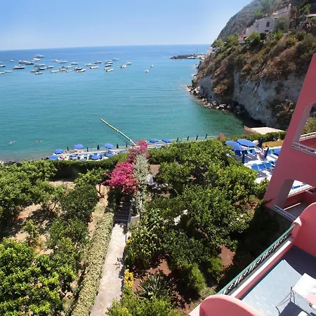 Casa Rosa Sea & 3*