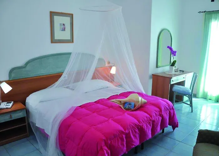 Hotel Casa Rosa Sea & Spa 3*