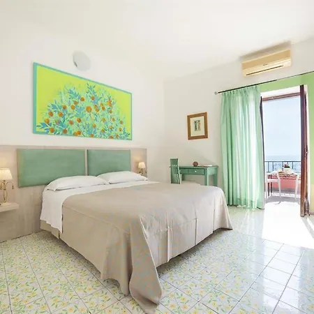 Casa Rosa Sea & 3*